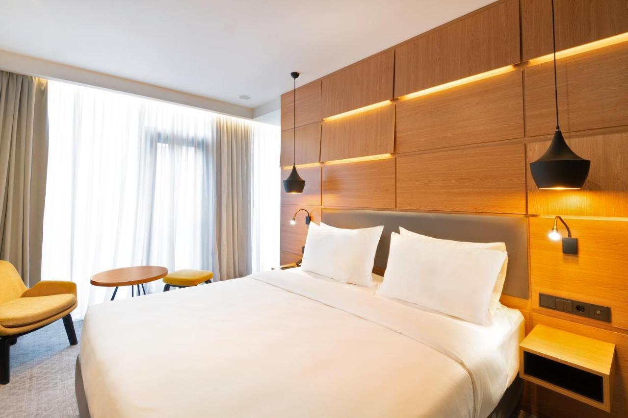 Holiday Inn Yerevan - Republic Square By Ihg Zewnętrze zdjęcie