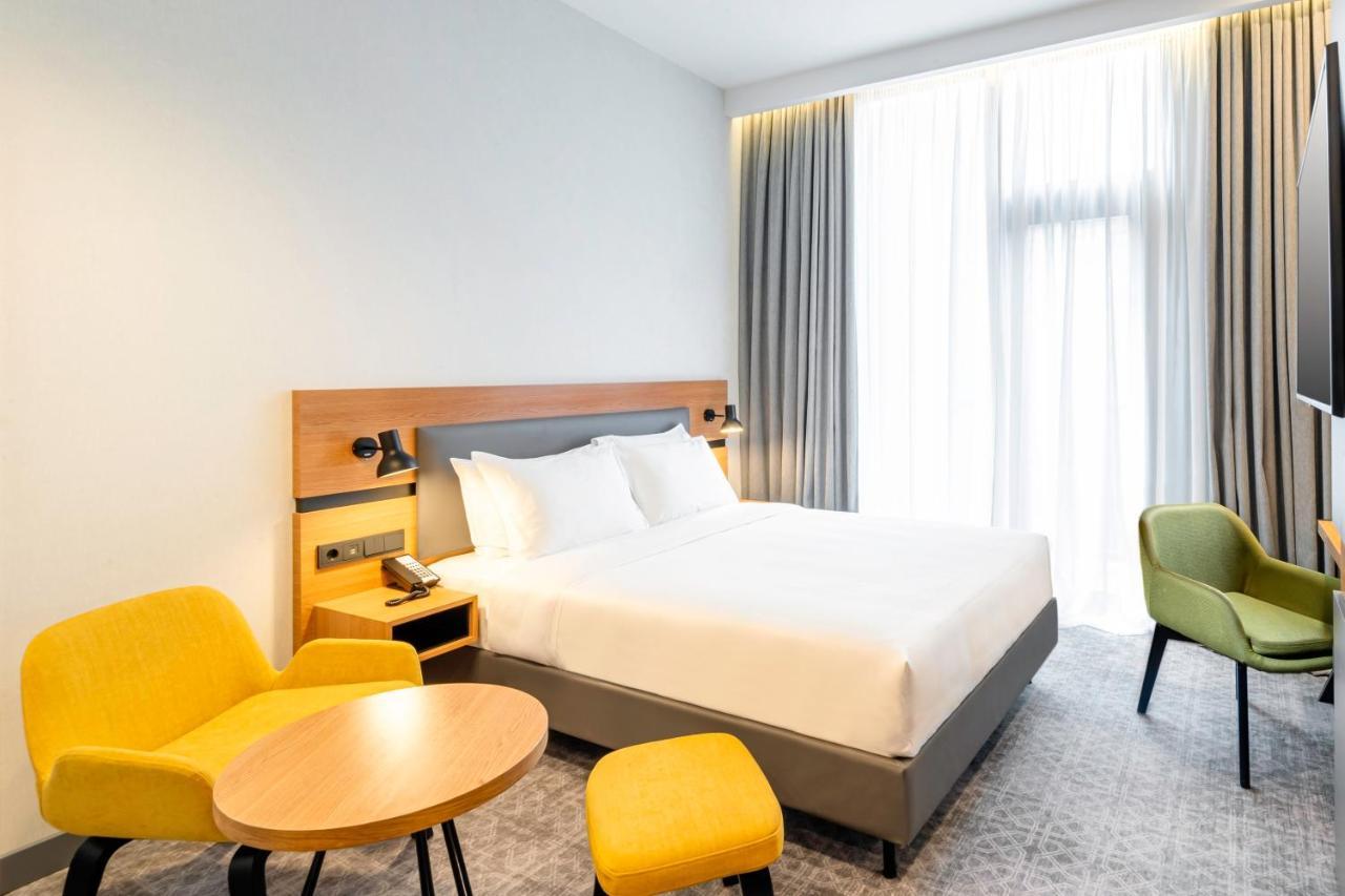 Holiday Inn Yerevan - Republic Square By Ihg Zewnętrze zdjęcie