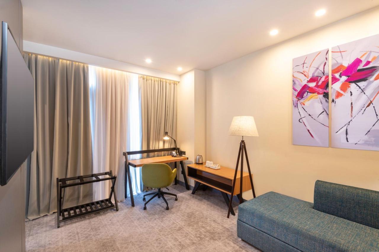 Holiday Inn Yerevan - Republic Square By Ihg Zewnętrze zdjęcie