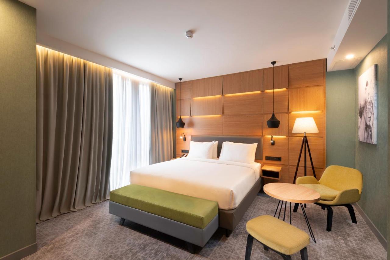 Holiday Inn Yerevan - Republic Square By Ihg Zewnętrze zdjęcie