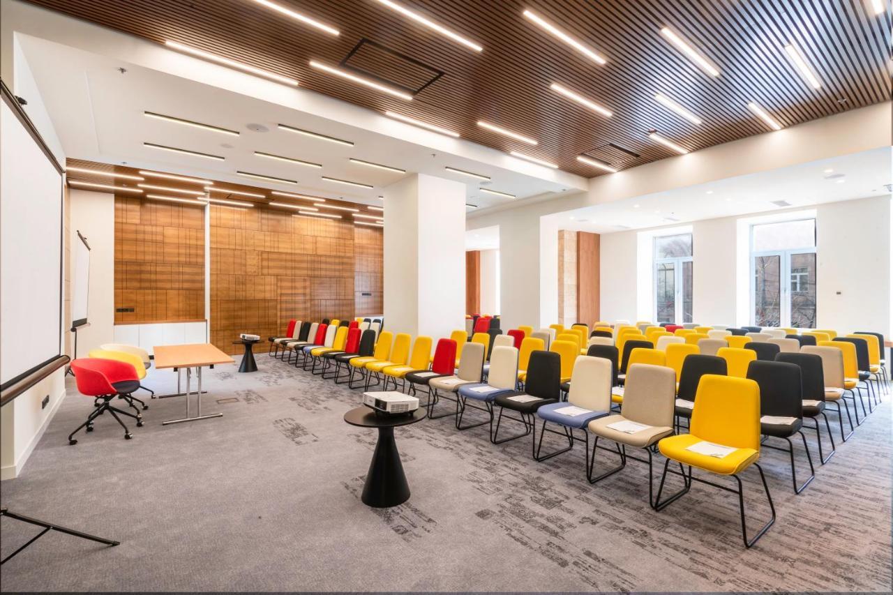 Holiday Inn Yerevan - Republic Square By Ihg Zewnętrze zdjęcie