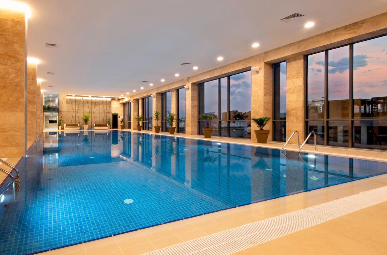 Holiday Inn Yerevan - Republic Square By Ihg Zewnętrze zdjęcie