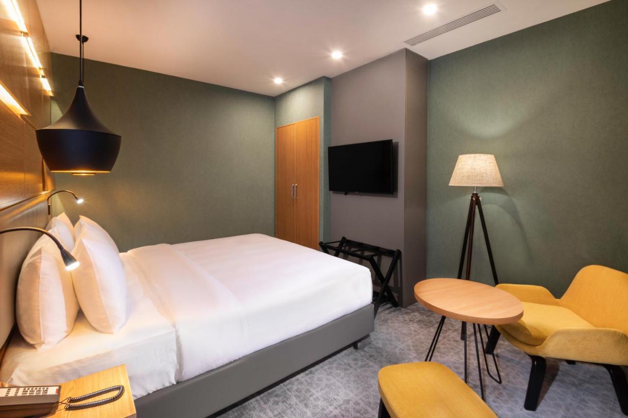 Holiday Inn Yerevan - Republic Square By Ihg Zewnętrze zdjęcie