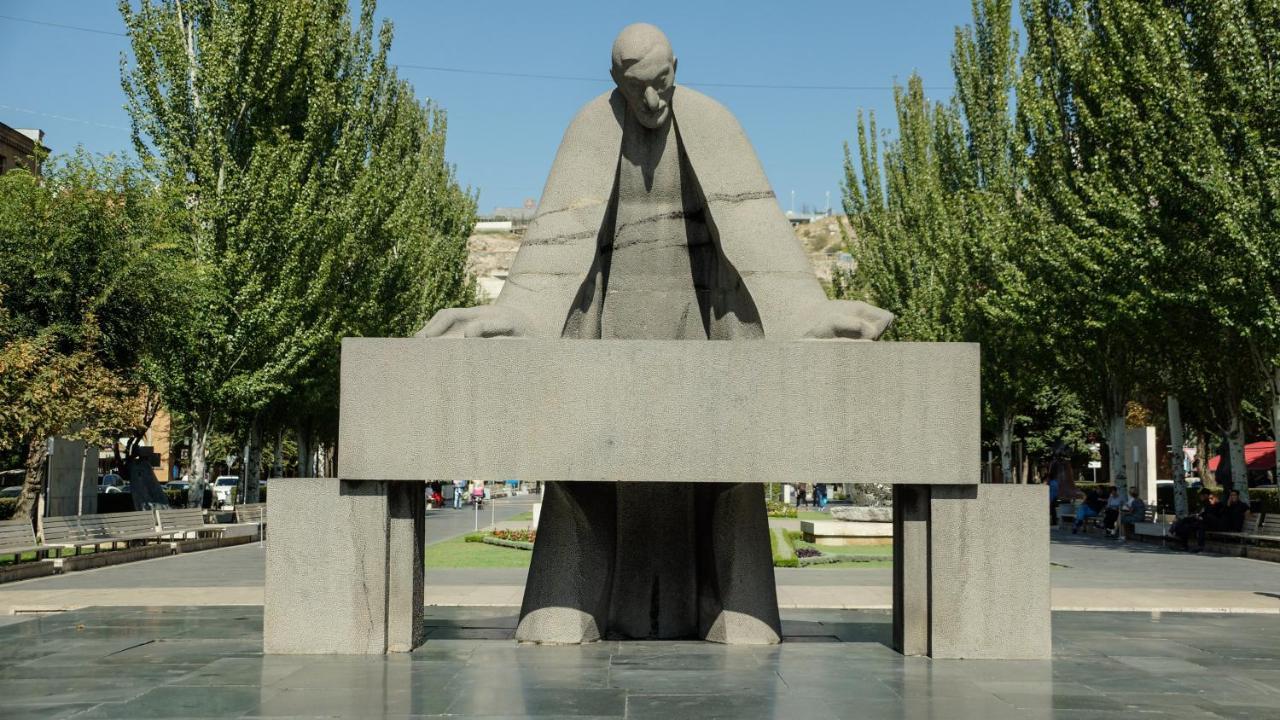 Holiday Inn Yerevan - Republic Square By Ihg Zewnętrze zdjęcie