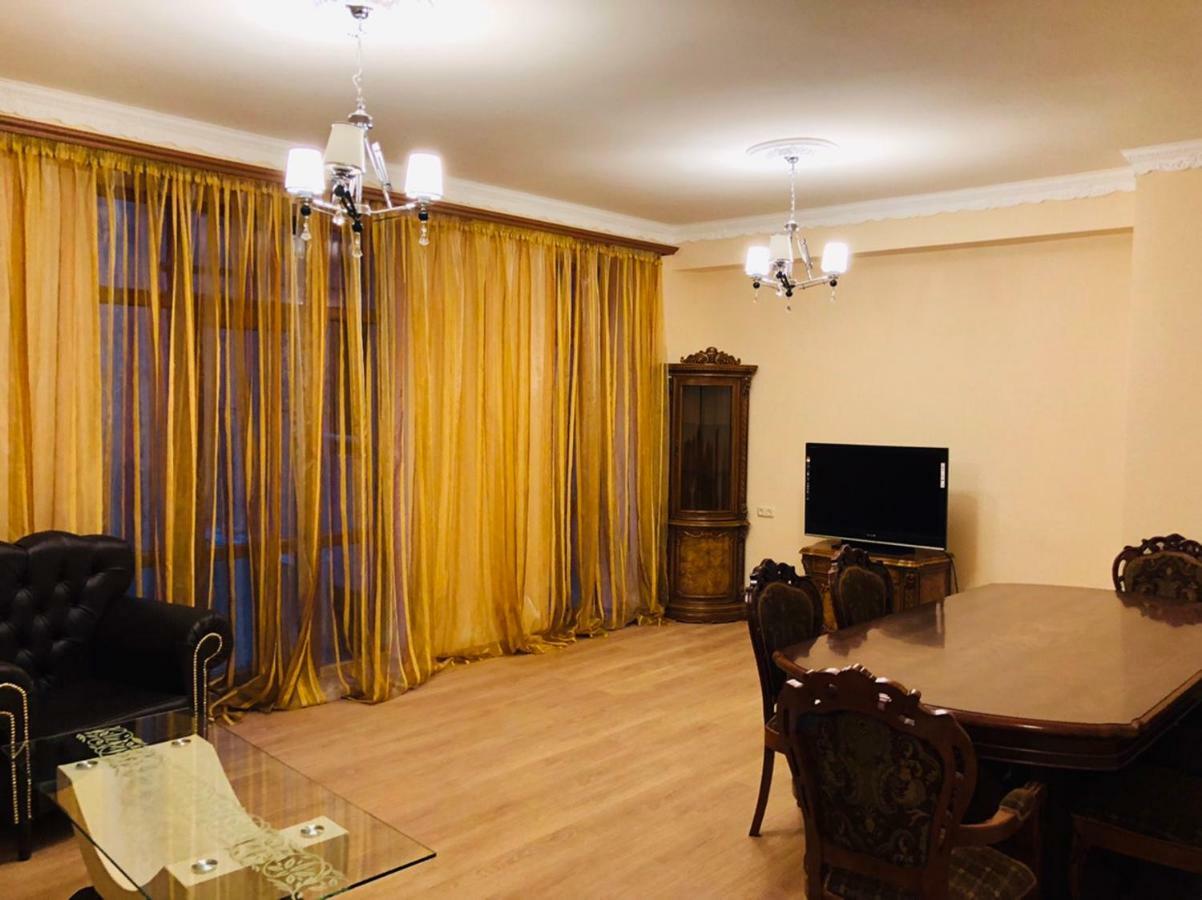 Holiday Inn Yerevan - Republic Square By Ihg Zewnętrze zdjęcie